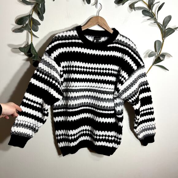 NWT Coco + Carmen Black and White Striped Sweater - Picture 2 of 5